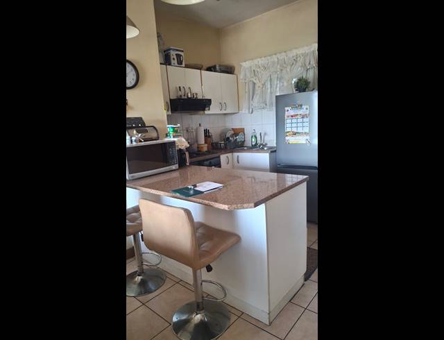 2 BEDROOM APARTMENT FOR SALE IN RESERVOIR HILLS